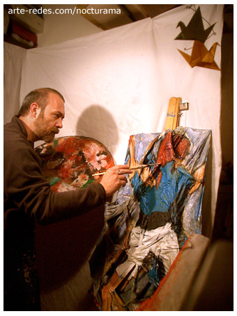 En mi taller pintando el cuadro que les hice a los Castellers de Terrassa. Me pidieron si quería colaborar para su 25 aniversario. En este momento se muestra en Amics de las Arts y luego se va de gira junto con las obras de otros 24 artistas por Catalunya. A cada uno nos dieron una foto de un Castells. Yo trabajé sobre el 3 de 9 con folre, el mayor que realizaron, es del año 1995.  