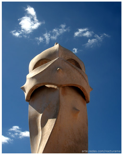 La Pedrera - Casa Milà   -  Antoni Gaudí .