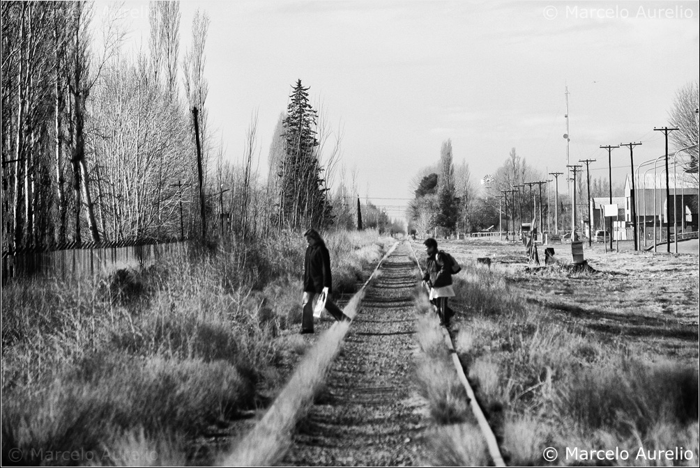 Yendo a la escuela. Plottier. Neuquén. Argentina