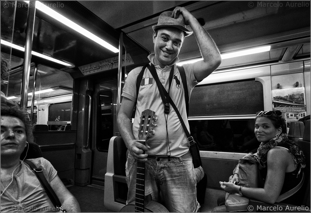 El músico que llenó el tren de blues - Barcelona