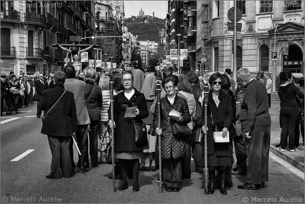 La procesión. Barcelona, 2013. © Marcelo Aurelio
