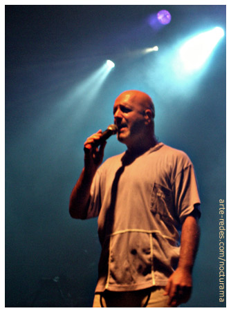 Gustavo Cordera - La Bersuit en la Sala Razzmatazz - Barcelona - 2005