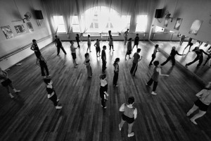 Una clase de Analia Gonzalez en el Estudio Olga Ferri. Buenos Aires, 2010. © Marcelo Aurelio