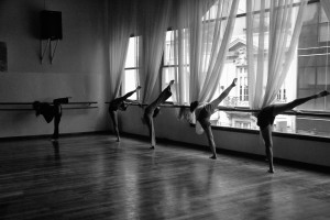 Una clase de Analia Gonzalez en el Estudio Olga Ferri. Buenos Aires, 2010. © Marcelo Aurelio